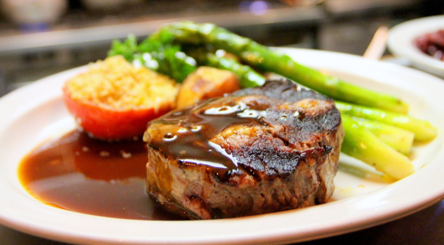 Barbeque-Spiced Grilled Tenderloin Steaks